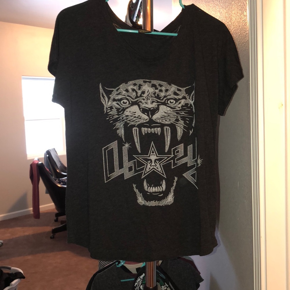 obey t-shirt